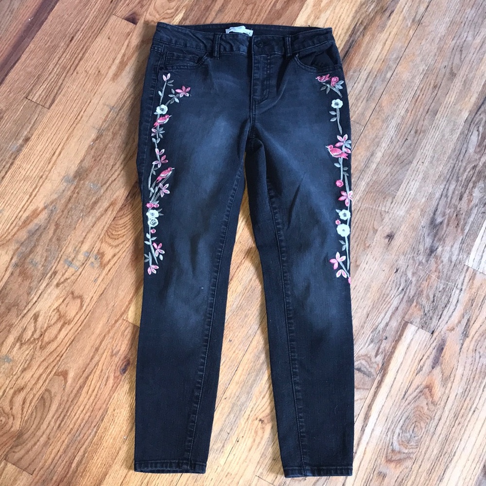 Artisan NY Floral Embroidered Jeans
